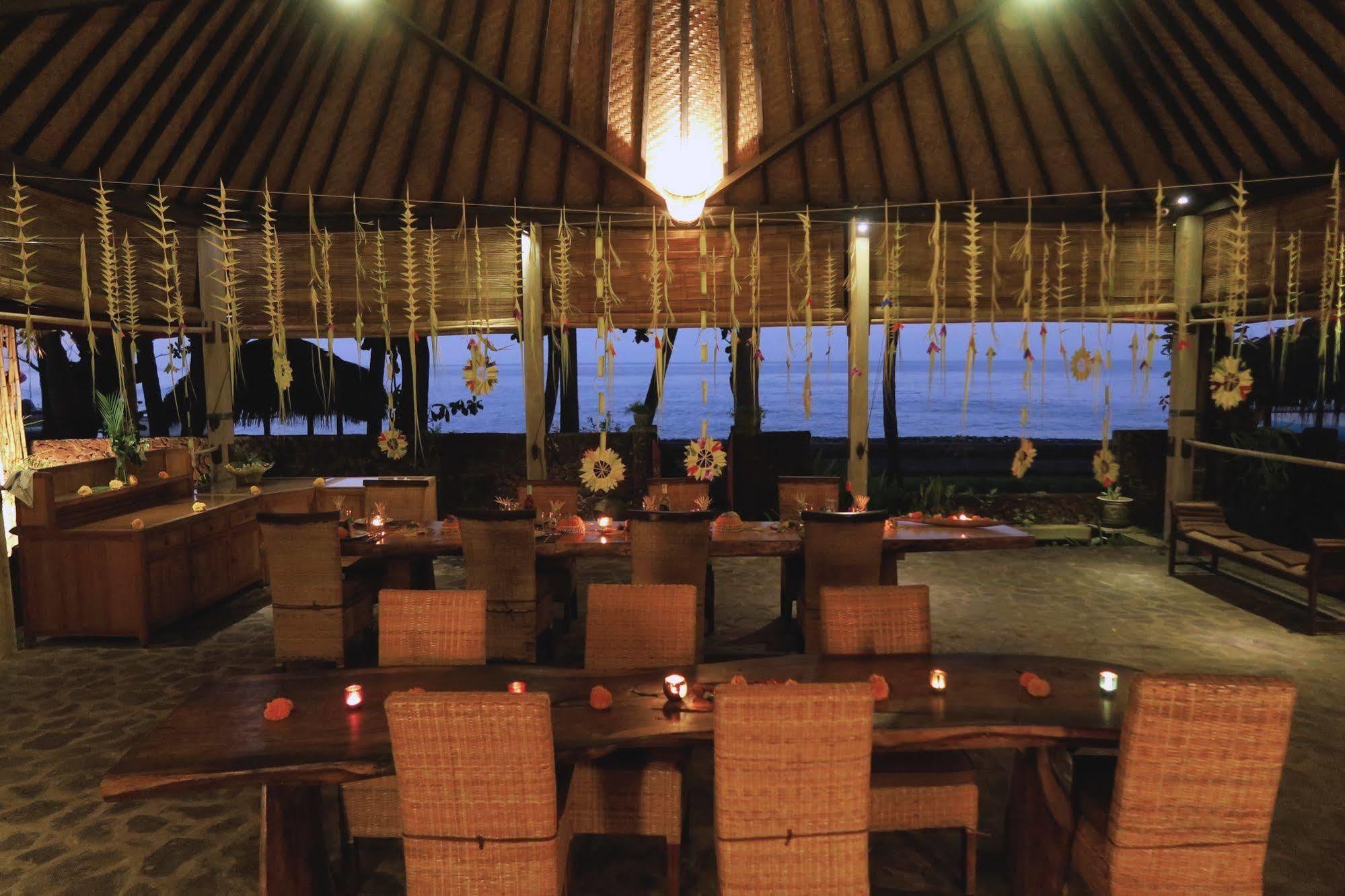 Cili Emas Oceanside Resort Tejakula Εξωτερικό φωτογραφία